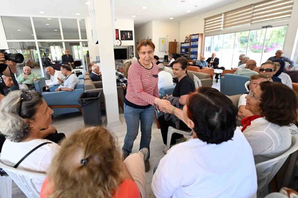 MERSİN’DE EMEKLİLER BAYRAM SEVİNCİNDE BULUŞTU