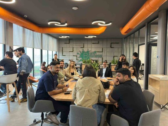 MERSİN’DE İŞ DÜNYASI VE GENÇLER AYNI ÇATIDA BULUŞUYOR