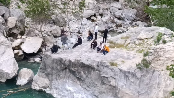KAHRAMANMARAŞ’TA NEHİRDE KAYBOLAN ŞAHIS İÇİN ARAMA ÇALIŞMALARI SÜRÜYOR