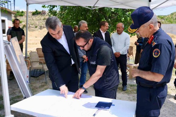 TARSUS’TA 4 GÜNDÜR KAYIP OLAN ZİHİNSEL ENGELLİ ŞAHIS İÇİN DRON DESTEKLİ ÇALIŞMALAR SÜRÜYOR