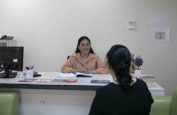 MERSİN’DE KADINLARA YÖNELİK DESTEK HİZMETİ SÜRÜYOR
