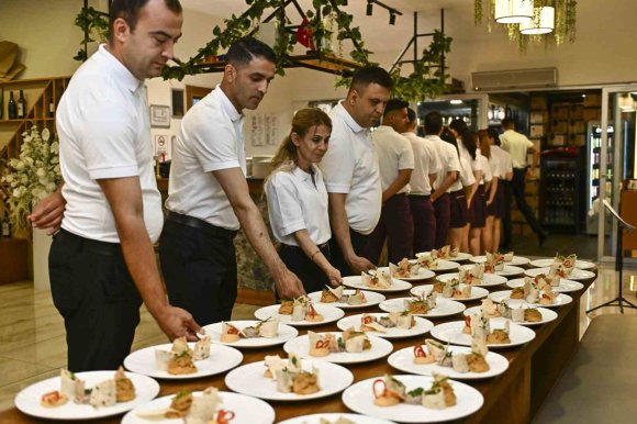 GASTRONOMİ TEMSİLCİLERİ ANTALYA LOKANTASI’NDA BULUŞTU