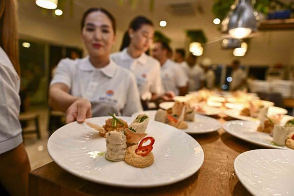 GASTRONOMİ TEMSİLCİLERİ ANTALYA LOKANTASI’NDA BULUŞTU