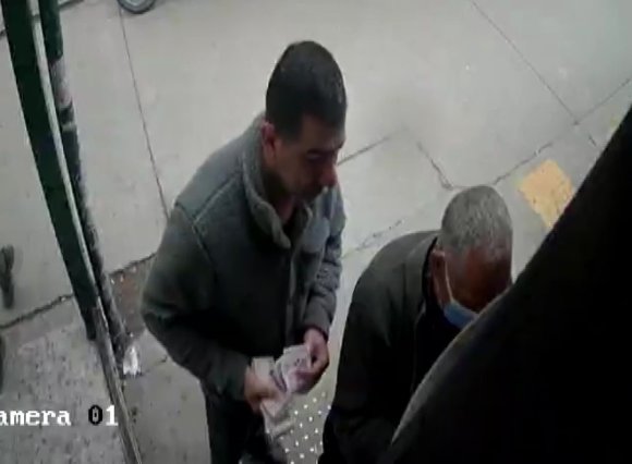 DÜĞÜNLERDE PARA ÇALMIŞTI, BU KEZ ATM’DE YAŞLILARI HEDEF ALDI