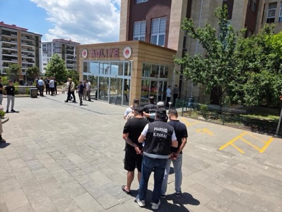 KAHRAMANMARAŞ’TA UYUŞTURUCU OPERASYONU: 3 TUTUKLAMA
