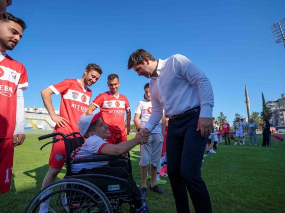 TARSUS’TA KÖYLER ARASI FUTBOL HEYECANI BAŞLADI
