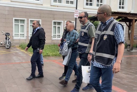 ’ÇOCUK TACİZİ’ ŞÜPHELİSİNİN YAKINLARI BASINA SALDIRDI