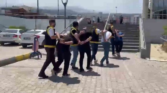 İSKENDERUN’DA HAPİS CEZASI İLE ARANAN 4 KİŞİ YAKALANDI