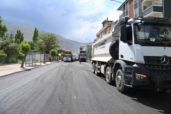 BAŞKAN GÖRGEL: "ELBİSTAN’A 500 MİLYON LİRALIK YOL YATIRIMI KAZANDIRIYORUZ"