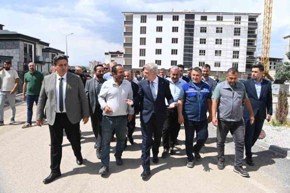 BAŞKAN GÖRGEL: "ELBİSTAN’A 500 MİLYON LİRALIK YOL YATIRIMI KAZANDIRIYORUZ"