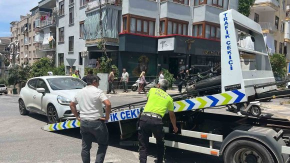 ALANYA’DA MOTOSİKLET İLE OTOMOBİL ÇARPIŞTI: 1 YARALI