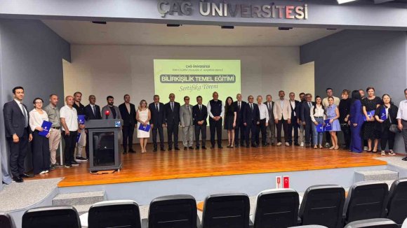 BİLİRKİŞİLİK TEMEL EĞİTİMİNİ TAMAMLAYAN 42 KURSİYERLERE SERTİFİKALARI VERİLDİ