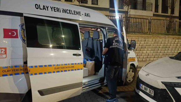 KAYINPEDERİ TARAFINDAN BIÇAKLANAN DAMAT HAYATINI KAYBETTİ