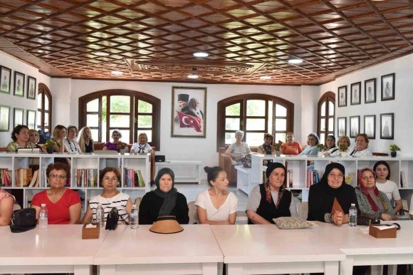 KEPEZ’DEN KADINLARA GÜÇ VEREN "FARKINDALIK ATÖLYESİ"