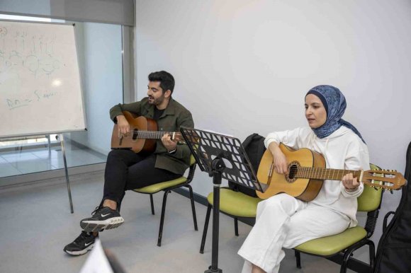 MERSİN’DE ÜCRETSİZ MÜZİK KURSLARINDA SEZON SONA ERİYOR