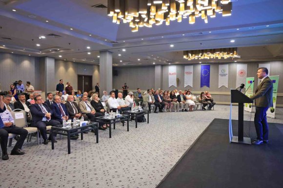 MTSO BAŞKANI ÇAKIR: "BİYOLOJİK MÜCADELE TARIMIN GELECEĞİNE ATILMIŞ STRATEJİK BİR ADIMDIR"