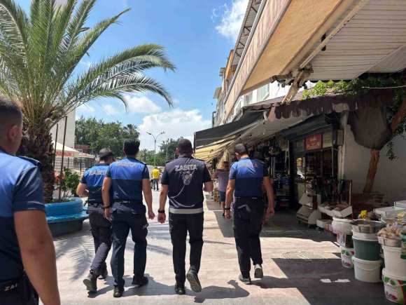 TARSUS’TA KALDIRIM İŞGALLERİNE SIKI DENETİM