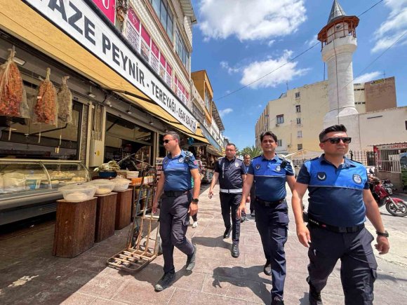 TARSUS’TA KALDIRIM İŞGALLERİNE SIKI DENETİM