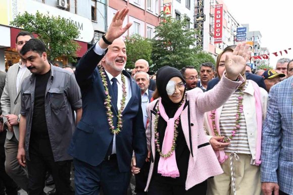 BAŞKAN BAŞDEĞİRMEN: "GÜL FESTİVALİMİZİ BİRLİK VE BERABERLİK İÇİNDE DÜNYAYA TANITTIK"