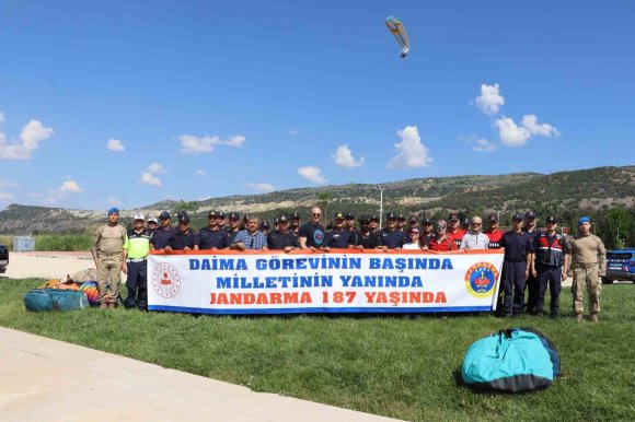 JANDARMANIN 187’NCİ YILI BURDUR SEMALARINDA KUTLANDI