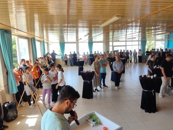 BOZYAZI’DA GENÇ YETENEK ESERLERİNİ SANATSEVERLERLE BULUŞTURDU