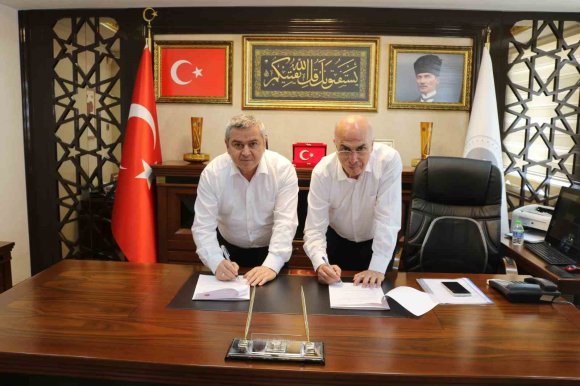 MERSİN’DE DEVLET KORUMASINDAKİ ÇOCUKLAR İÇİN ’İLK ŞEFKAT PROJESİ’ PROTOKOLÜ İMZALANDI