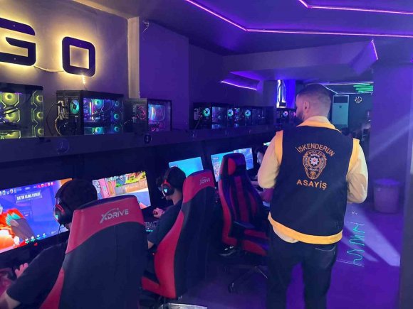 İSKENDERUN’DA İNTERNET KAFE VE OYUN SALONLARI DENETLENDİ