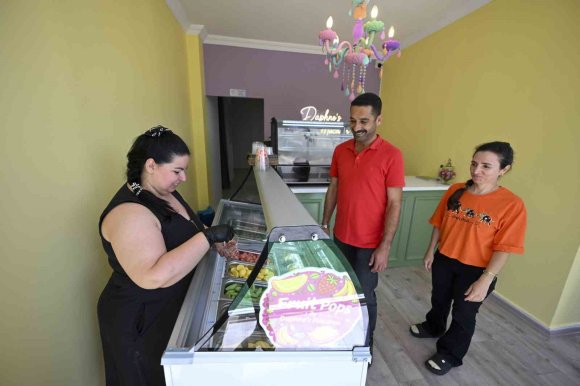 MERSİN BÜYÜKŞEHİR BELEDİYESİ ÜRETİCİ KADINLARI EKONOMİYE KAZANDIRIYOR