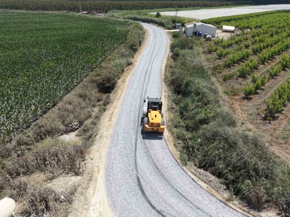 TARSUS’TA DENİZE ULAŞIM YOLU YENİLENDİ