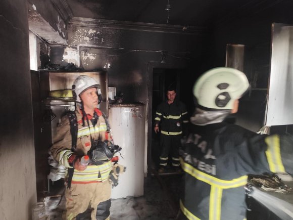 ANTAKYA’DA EV YANGINI