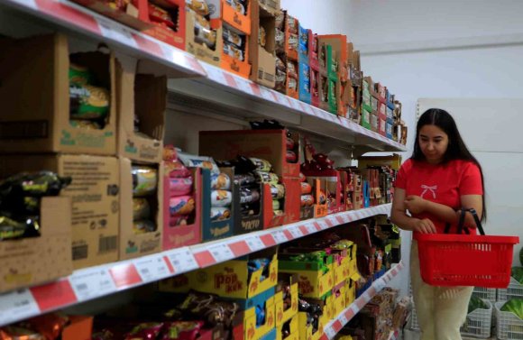 KEPEZ KENT MARKET DÜŞÜK FİYATLARI İLE EV EKONOMİSİNE KATKI SAĞLIYOR
