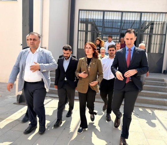 AKDENİZ’E YENİ GENÇLİK MERKEZİ KAZANDIRILIYOR