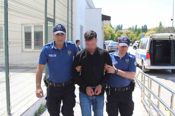 BAR ÇALIŞANI KADINI GÖTÜRMEK İSTEDİ, REDDEDİLİNCE 2 KİŞİYİ VURDU: UZMAN ÇAVUŞ TUTUKLANDI