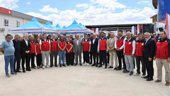 KAHRAMANMARAŞ’TA ÜRETİCİLERE 47 TON SOYA TOHUMU