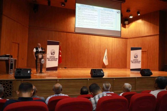 ARSUZ’DA TURUNÇGİL YETİŞTİRİCİLERİNE YÖNELİK EĞİTİM DÜZENLENDİ