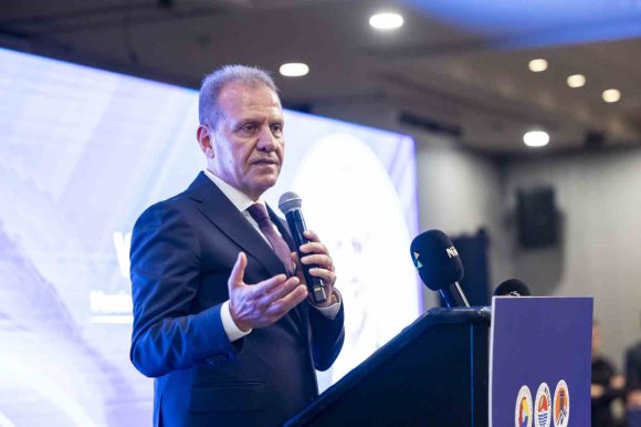 BAŞKAN SEÇER: "MERSİN’İN GELECEĞİ KIYMETLİ VE ÖNEMLİDİR"