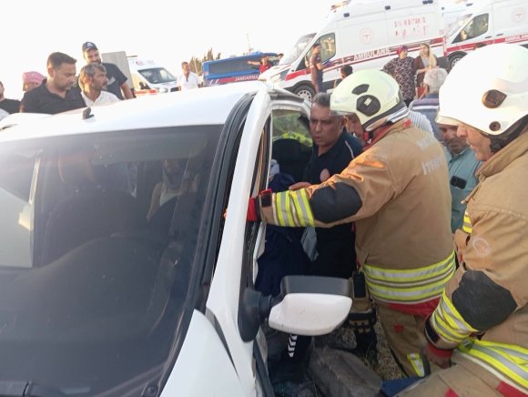 KUMLU’DA TRAFİK KAZASI: 4 YARALI