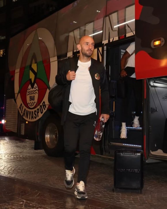 ALANYASPOR, KAPTAN EFECAN KARACA İLE YOLLARINI AYIRDI