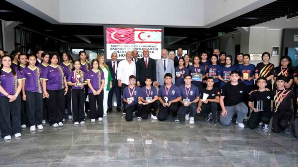 KKTC’DEN MERSİNLİ SANAYİCİLERE YATIRIM ÇAĞRISI