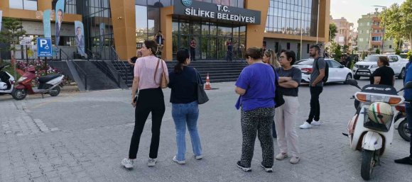 MERSİN’İN SİLİFKE BELEDİYESİ’NE OPERASYON: BAŞKAN DAHİL ÇOK SAYIDA İSME GÖZALTI