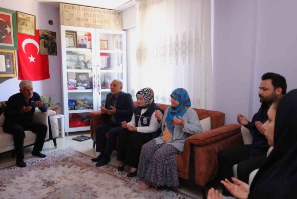 HBB’DEN ŞEHİT YAKINLARINA BABALAR GÜNÜ ZİYARETİ