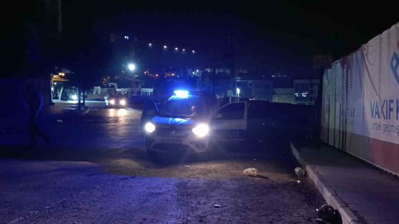 KAHRAMANMARAŞ’TA ARKADAŞ KAVGASI KANLI BİTTİ: 1 YARALI
