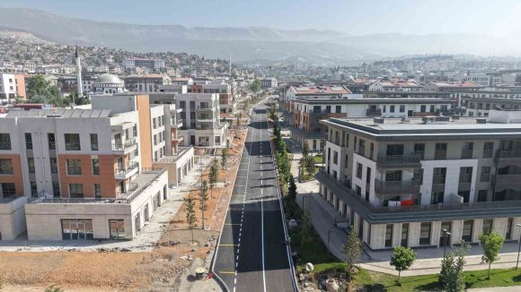 KAHRAMANMARAŞ’IN AZERBAYCAN MAHALLESİ ASFALTLANIYOR