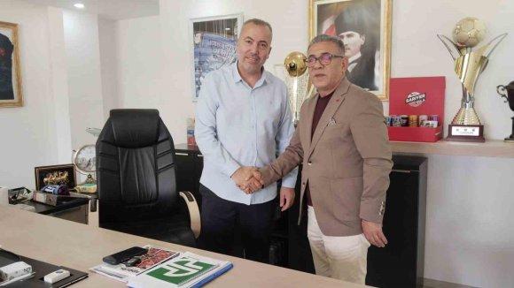 ADANA DEMİRSPOR’A YEREL BASINDAN 100 BİN LİRALIK DESTEK