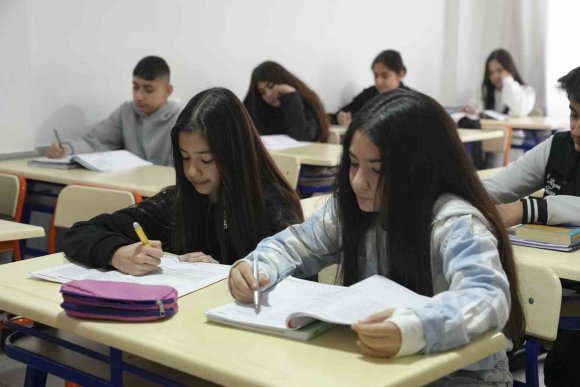 MERSİN’DE ÜCRETSİZ LGS VE YKS KURSLARI İÇİN ÖN KAYITLAR SÜRÜYOR