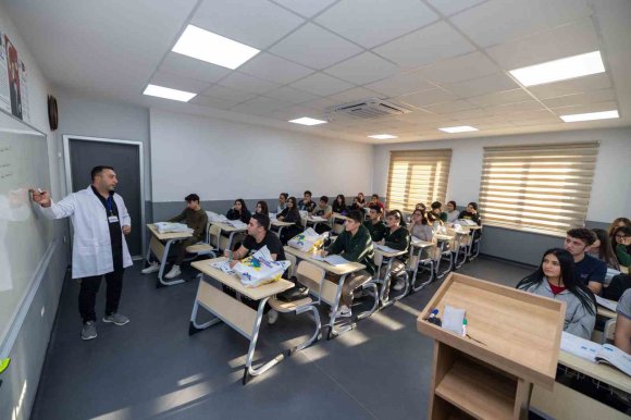 MERSİN’DE ÜCRETSİZ LGS VE YKS KURSLARI İÇİN ÖN KAYITLAR SÜRÜYOR