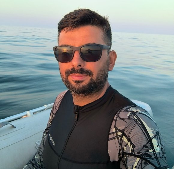 MERSİN’DE ZIPKIN AVINDAKİ DALGIÇ, KÖPEK BALIĞIYLA KARŞILAŞTI