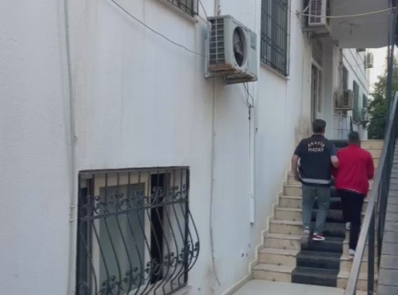 MOTOSİKLETİ İTTİREREK ÇALAN HIRSIZIN 54 SUÇ KAYDI OLDUĞU ORTAYA ÇIKTI