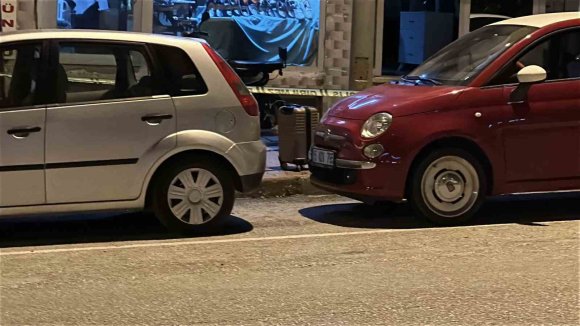 BURDUR’DA FÜNYEYLE PATLATILAN VALİZDEN EŞYALAR ÇIKTI