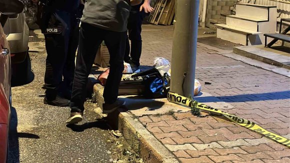 BURDUR’DA FÜNYEYLE PATLATILAN VALİZDEN EŞYALAR ÇIKTI